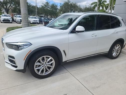 2023 BMW X5 sDrive40i