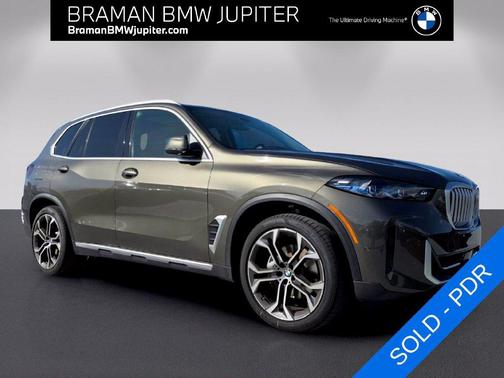 Manhattan Green Metallic 2025 BMW X5 sDrive40i