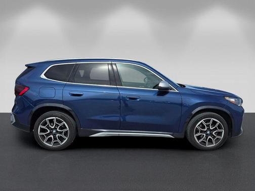 Phytonic Blue Metallic 2023 BMW X1 xDrive28i