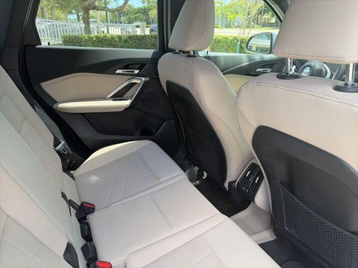 Phytonic Blue Metallic 2023 BMW X1 xDrive28i