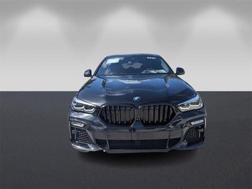 2021 BMW X6 M50i