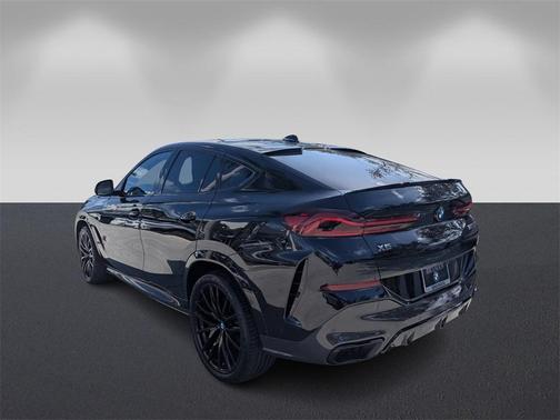 2021 BMW X6 M50i