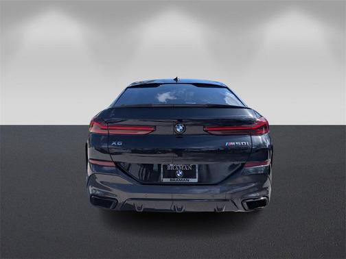 2021 BMW X6 M50i
