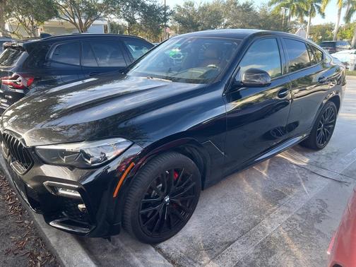 2021 BMW X6 M50i