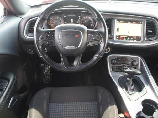 2022 Dodge Challenger SXT