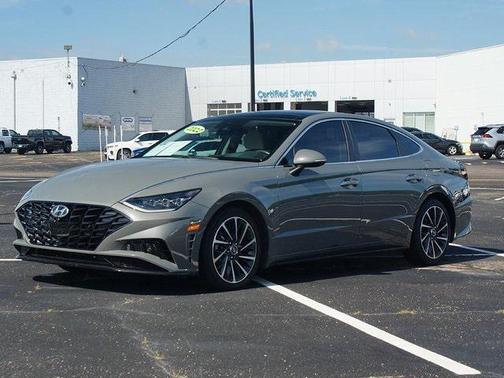 2022 Hyundai SONATA Limited