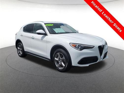 2021 Alfa Romeo Stelvio Base