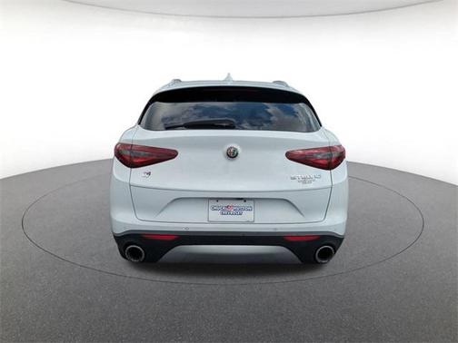 2021 Alfa Romeo Stelvio Base