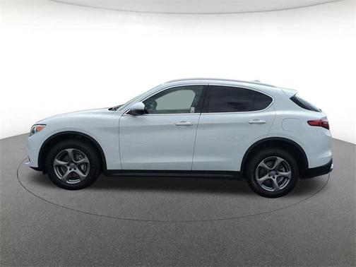 2021 Alfa Romeo Stelvio Base