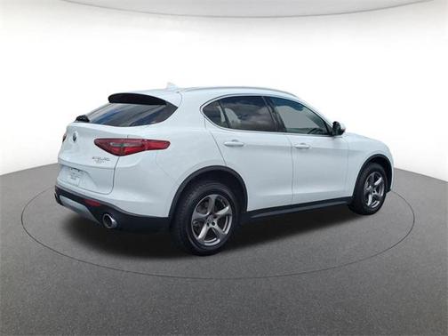 2021 Alfa Romeo Stelvio Base