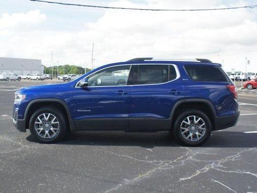 2023 GMC Acadia AWD SLT
