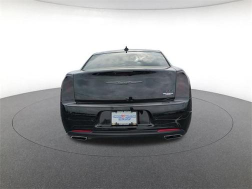 2023 Chrysler 300 Touring