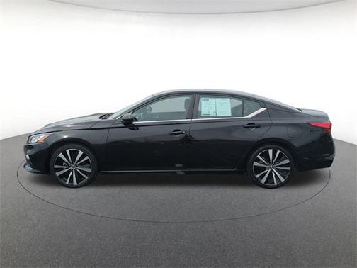 2022 Nissan Altima SR FWD