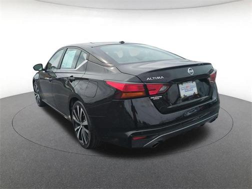 2022 Nissan Altima SR FWD