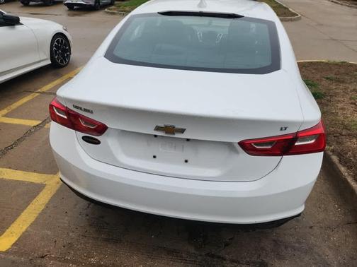 Summit White 2016 Chevrolet Malibu 1LT