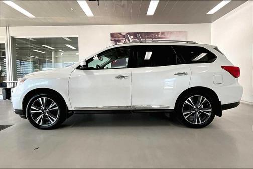 2018 Nissan Pathfinder Platinum
