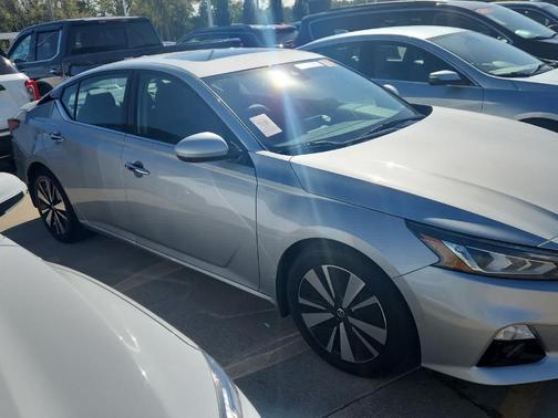 2022 Nissan Altima 2.5 SL