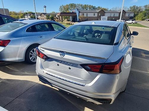2022 Nissan Altima 2.5 SL