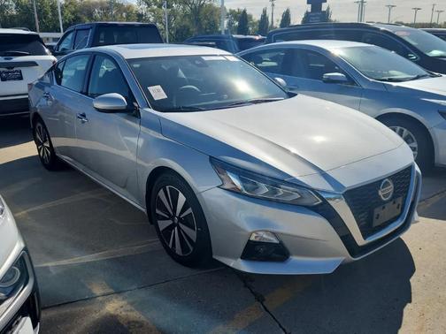 2022 Nissan Altima 2.5 SL