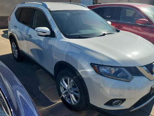 2016 Nissan Rogue SV