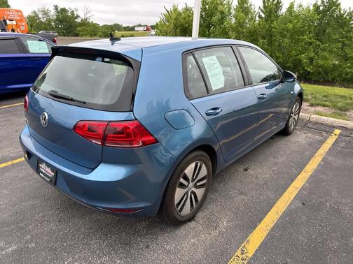 2016 Volkswagen e-Golf SE