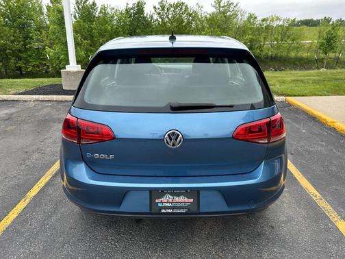 2016 Volkswagen e-Golf SE