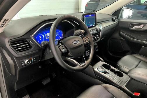 2022 Ford Escape Titanium Hybrid