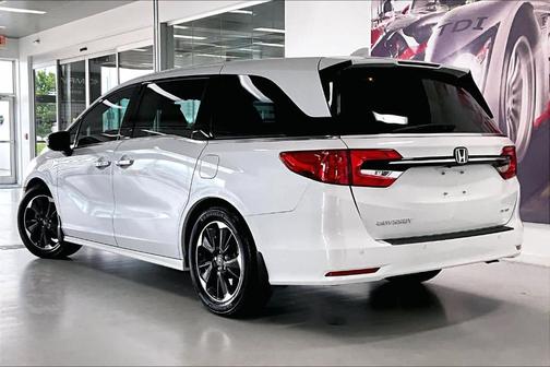 Platinum White Pearl 2023 Honda Odyssey Elite