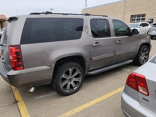 2011 Chevrolet Suburban 1500 LT