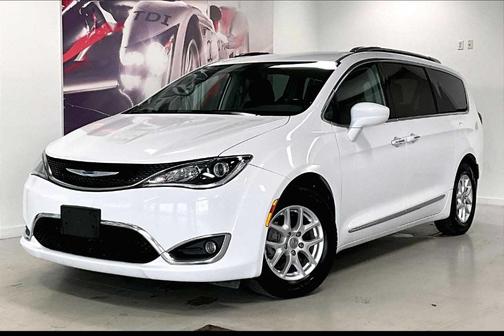 2020 Chrysler Pacifica Touring-L