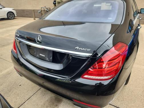 Black 2016 Mercedes-Benz S-Class S 550 4MATIC