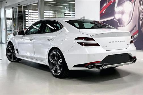 2024 Genesis G70 2.5T