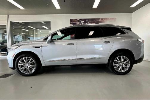 2022 Buick Enclave Essence