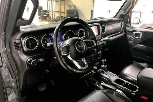 2020 Jeep Wrangler Unlimited Sahara Altitude