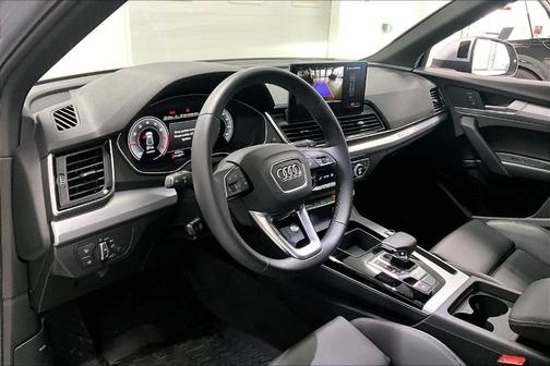 2025 Audi Q5 45 S line quattro Premium