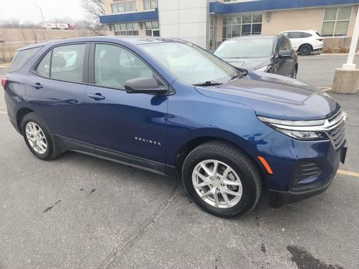 2023 Chevrolet Equinox LS