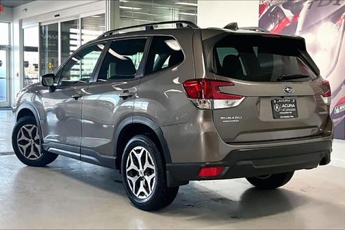 2023 Subaru Forester Premium