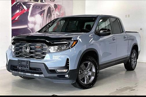 Sonic Gray Pearl 2025 Honda Ridgeline TrailSport