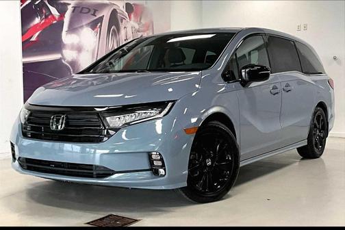 Sonic Gray Pearl 2024 Honda Odyssey Sport