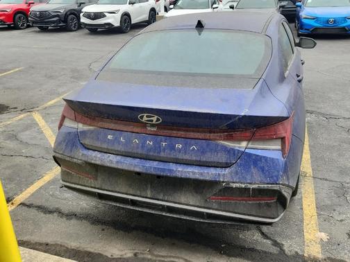 2024 Hyundai ELANTRA SEL