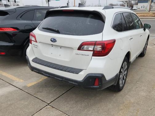 2018 Subaru Outback 2.5i Touring