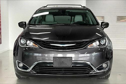 2018 Chrysler Pacifica Hybrid Touring L