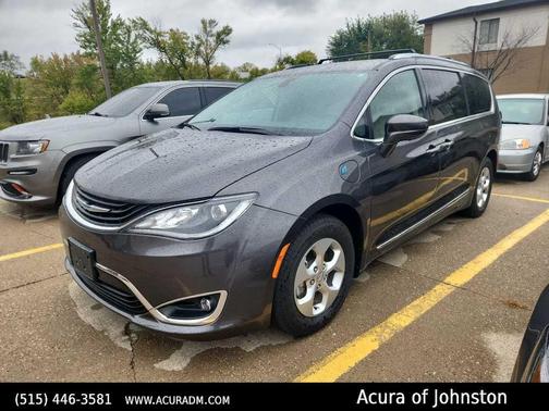 2018 Chrysler Pacifica Hybrid Touring L