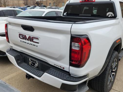 2024 GMC Canyon AT4