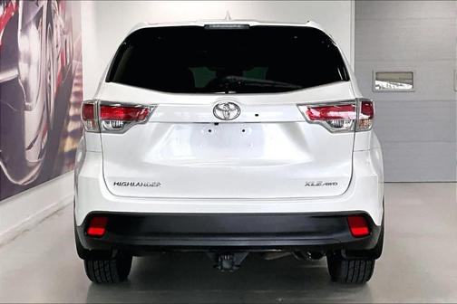 Blizzard Pearl 2016 Toyota Highlander XLE