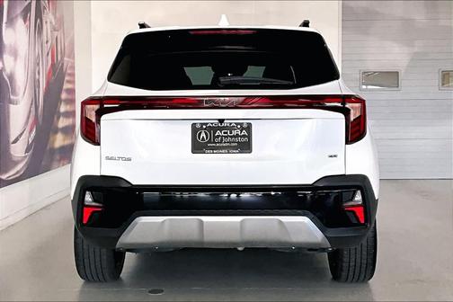 Snow White Pearl 2024 Kia Seltos SX