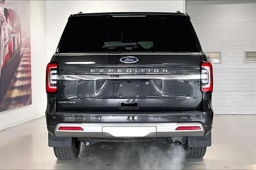 Dark Matter Gray Metallic 2024 Ford Expedition Limited