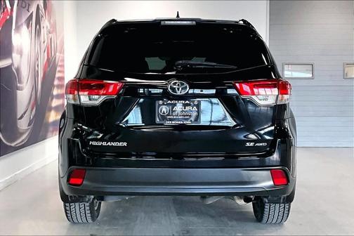 2019 Toyota Highlander SE