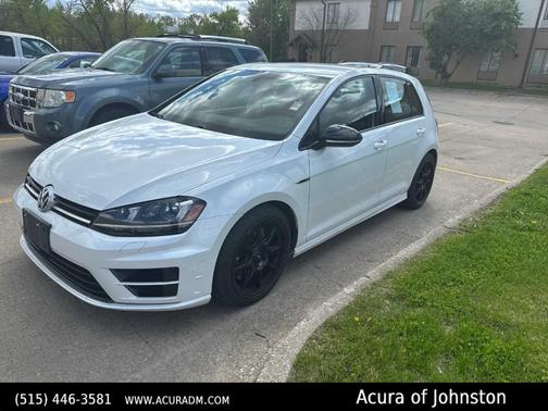 2017 Volkswagen Golf R 4-Door