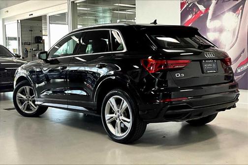 2020 Audi Q3 45 S line Premium